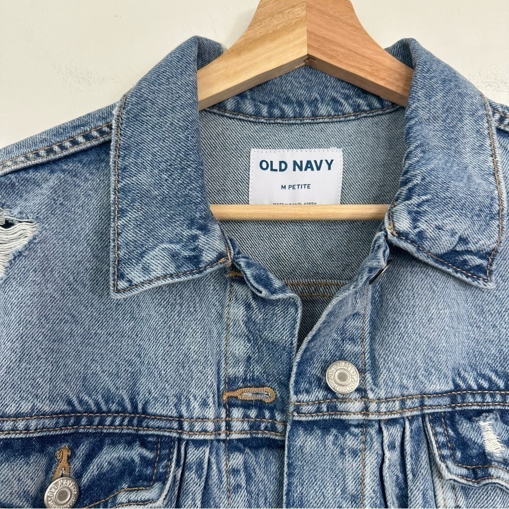 Old Navy Womens Medium Petite Denim Jean Trucker Jacket Cotton - Picture 3 of 4